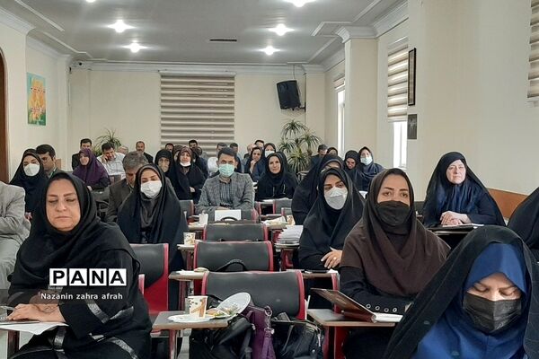 آیین تکریم و معارفه معاون پرورشی و تربیت‌بدنی آموزش و‌ پرورش رودهن
