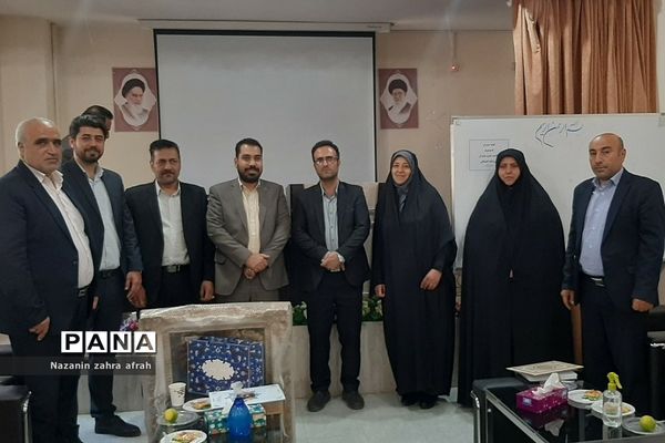 آیین تکریم و معارفه معاون پرورشی و تربیت‌بدنی آموزش و‌ پرورش رودهن