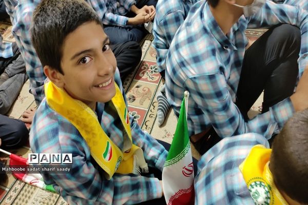 برگزاری جشن هفته وحدت در آموزش و پرورش‌ ناحیه ۴ شیراز