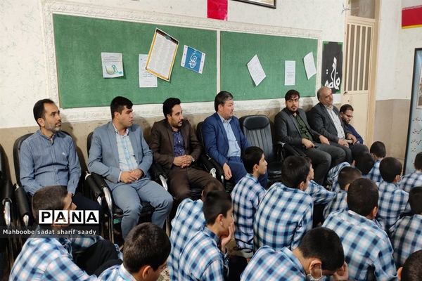 برگزاری جشن هفته وحدت در آموزش و پرورش‌ ناحیه ۴ شیراز