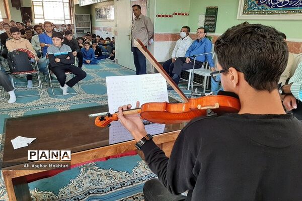 محفل شعر دانش‌آموزان دبیرستان نمونه دولتی شمس تبریزی