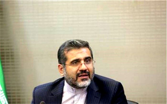 عدالت فرهنگی به‌معنای فراهم‌کردن زمینه‌های بروز خلاقیت‌های فرهنگی‌ هنری اقشار مختلف است