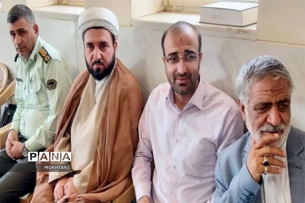 همایش دانش‌آموزی در محکومیت هتک حرمت به مقدسات و قرآن کریم در جرقویه سفلی