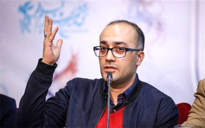 روح‌الله حجازی پروانه نمایش فیلم «روشن» را دریافت کرد