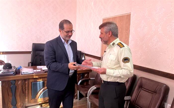 مسئولان آموزش و پرورش قم از مدافعان امنیت تجلیل کردند