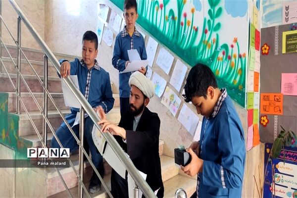 برپایی نمایشگاه نقاشی در دبستان ولی محمدی صفادشت