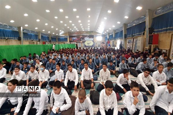 زنگ نماز در مصلای صفادشت نواخته شد