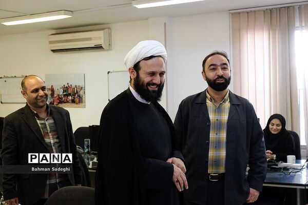 بازدید مشاور وزیر و دبیر ستاد همکاری‌های حوزه علمیه و آموزش و پرورش از خبرگزاری پانا