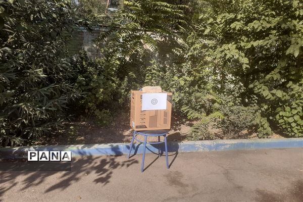 مسابقات تیراندازی در اداره آموزش و پرورش منطقه 16