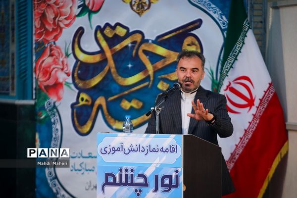 برگزاری نماز جماعت دانش‌آموزی طرح (نورچشم)