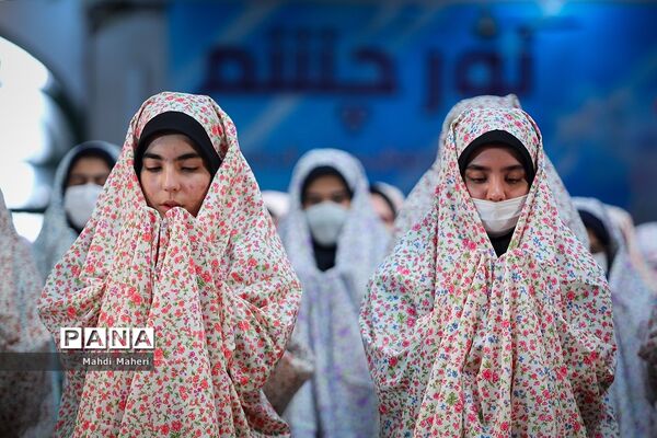 برگزاری نماز جماعت دانش‌آموزی طرح (نورچشم)