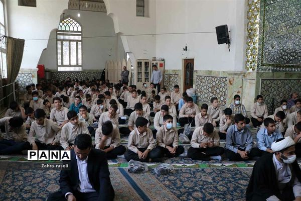 اجرای طرح «نور چشم» نماز جماعت در مدارس ناحیه دو شهرری