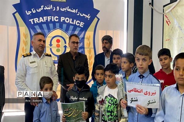 تقدیر از مدافعان امنیت در آباده