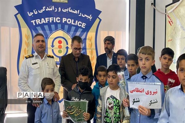 تقدیر از مدافعان امنیت در آباده