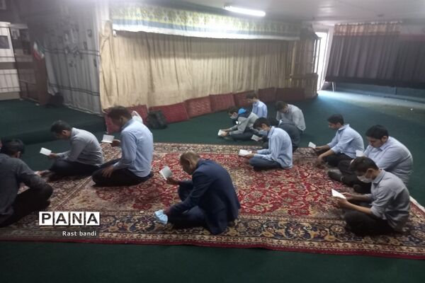 مراسم هفته وحدت در دبیرستان فرهنگ عرفان