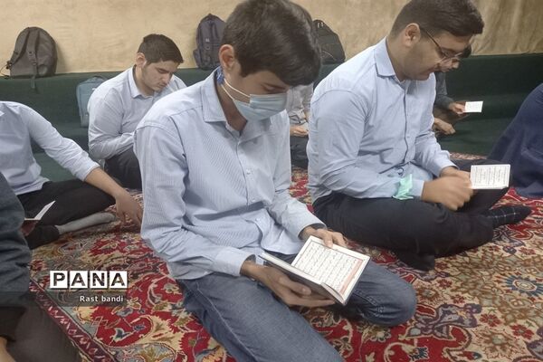 مراسم هفته وحدت در دبیرستان فرهنگ عرفان