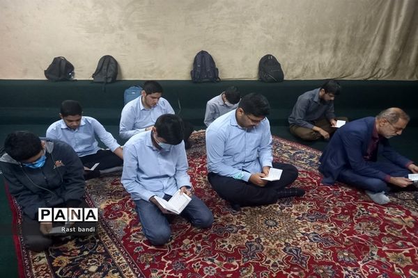 مراسم هفته وحدت در دبیرستان فرهنگ عرفان