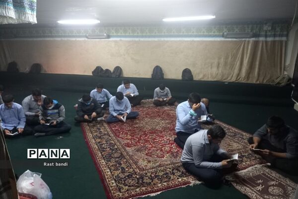 مراسم هفته وحدت در دبیرستان فرهنگ عرفان