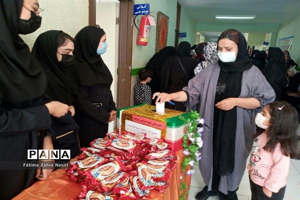 برگزاری انتخابات انجمن اولیا و مربیان دبیرستان نمونه دولتی شرافت شهرستان ساوجبلاغ