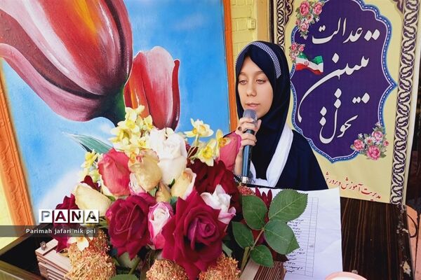 جشن میلاد حضرت رسول اکرم(ص) و امام جعفر صادق(ع) در دبیرستان شهید زهره‌وند قرچک