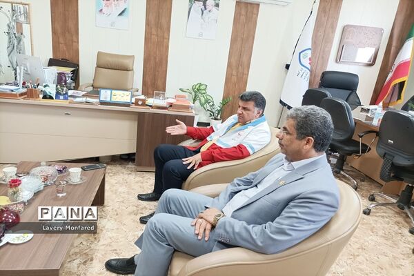 نشست هماهنگی افتتاح کانون‌های دانش‌آموزی هلال‌احمر استان بوشهر