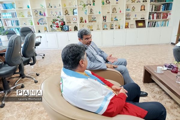 نشست هماهنگی افتتاح کانون‌های دانش‌آموزی هلال‌احمر استان بوشهر