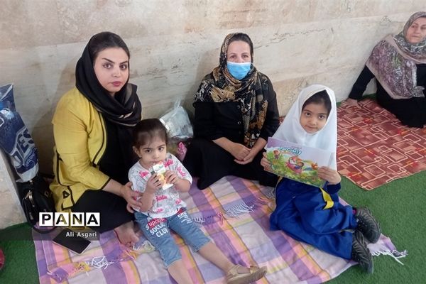 بزرگداشت روز سالمند در دبستان ریحان شهریار