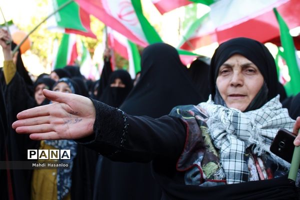 اجتماع بزرگ همدلی بانوان فاطمی در زنجان