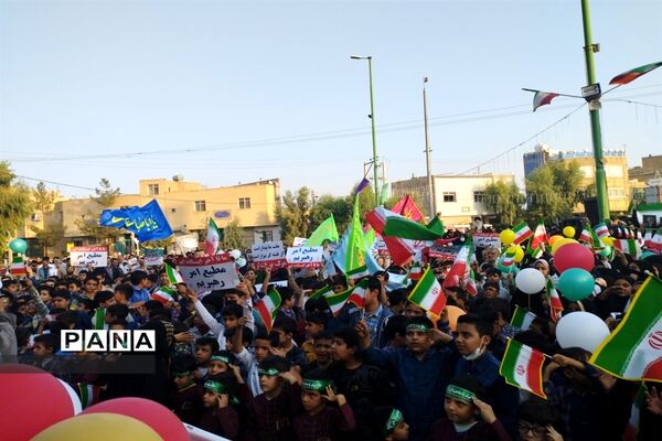 خروش‌هزار‌نفری‌دختران‌دهه‌نودی در شهر کوشک