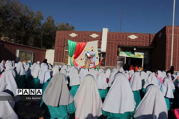 برگزاری آیین حافظ خوانی در مدارس آباده