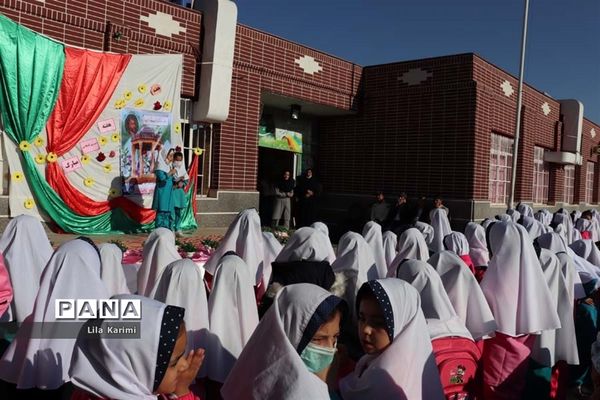 برگزاری آیین حافظ خوانی در مدارس آباده