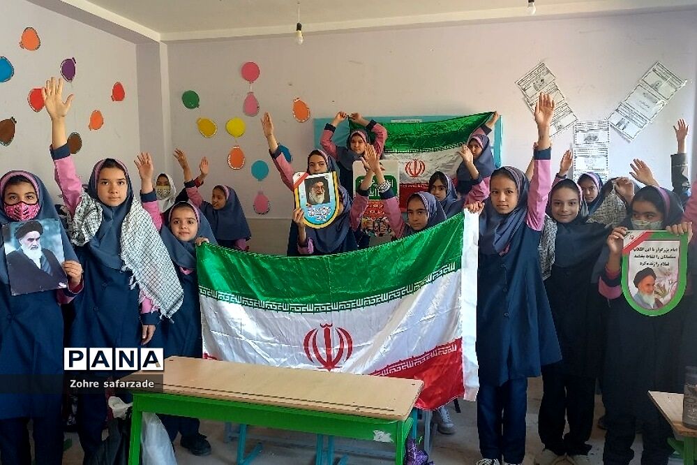 پویش گسترده « لبیک یا خامنه‌ای» در مدارس رودهن
