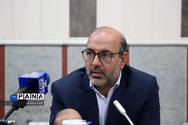 نشست معاونان پرورشی، تربیت‌بدنی و روسای ادرات دانش‌آموزی آموزش و پرورش کرمانشاه