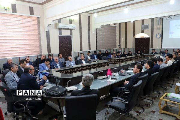 نشست معاونان پرورشی، تربیت‌بدنی و روسای ادرات دانش‌آموزی آموزش و پرورش کرمانشاه