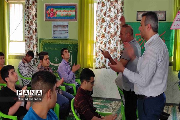 آیین گرامیداشت هفته وحدت در مدارس شهرستان کارون