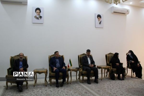 مراسم استقبال از وزیر آموزش و پرورش در فرودگاه بین‌المللی بندرعباس