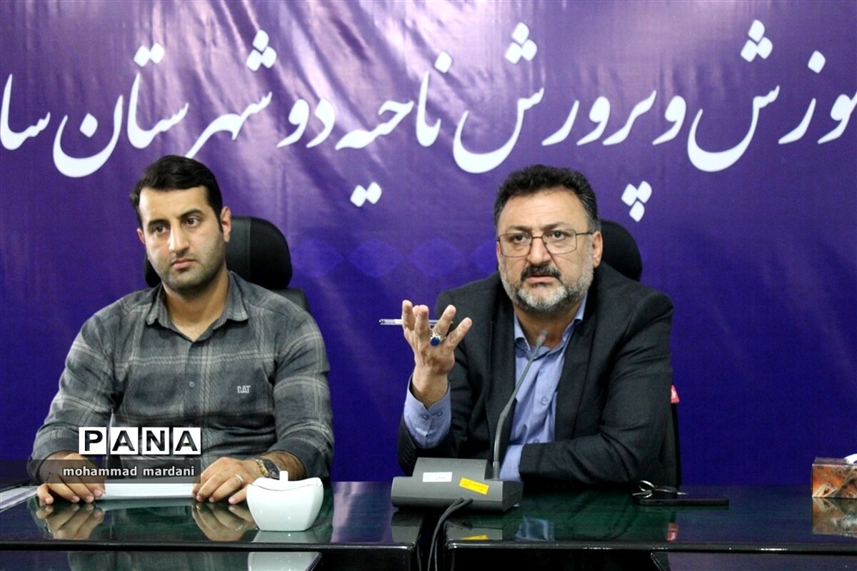منش شهدا  الگوی تعالی دانش‌آموزان در مدارس باشد