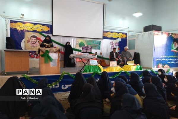 برگزاری جشن میلاد رسول اکرم(ص) و امام جعفر صادق(ع) درمدرسه شاهد فیض