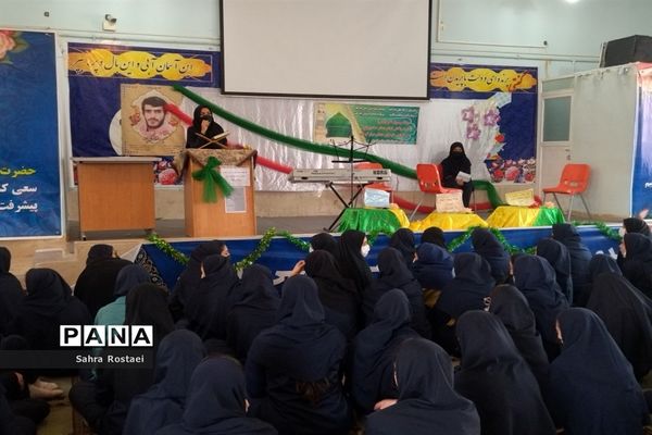 برگزاری جشن میلاد رسول اکرم(ص) و امام جعفر صادق(ع) درمدرسه شاهد فیض