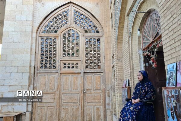 آرامگاه حافظ در سالروز این شاعر پرآوازه