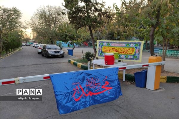 برپایی ایستگاه صلواتی همزمان با هفته وحدت در کانون فرهنگی تربیتی قدس