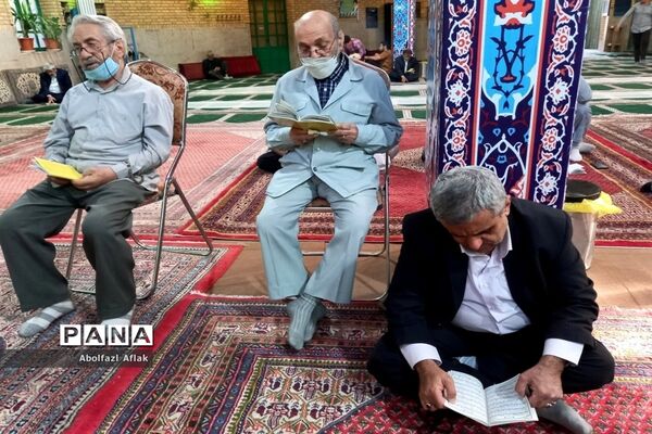 برگزاری مراسم پرفیض دعای ندبه در اردوگاه شهید باهنر