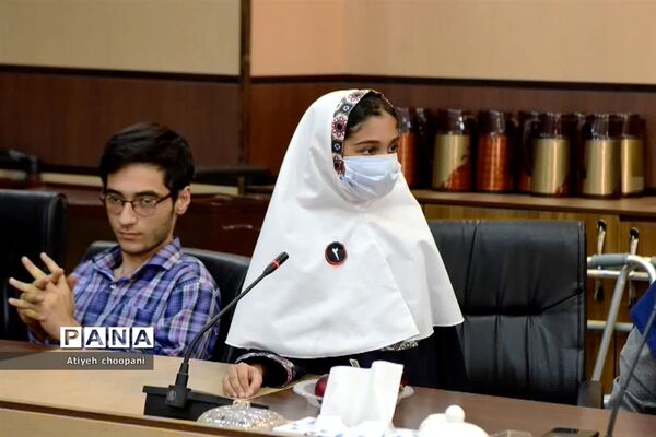 نشست صمیمانه کودکان با شهردار منطقه ۱۴ همزمان با هفته کودک