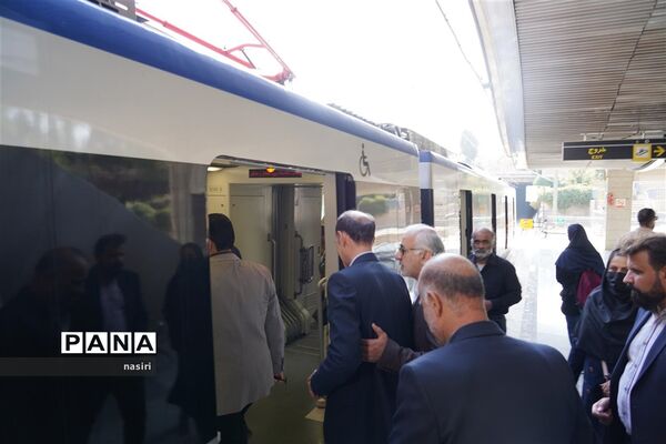 بازدید مدیرکل آموزش و پرورش استان اصفهان ازآماده‌‍سازی مترو اصفهان