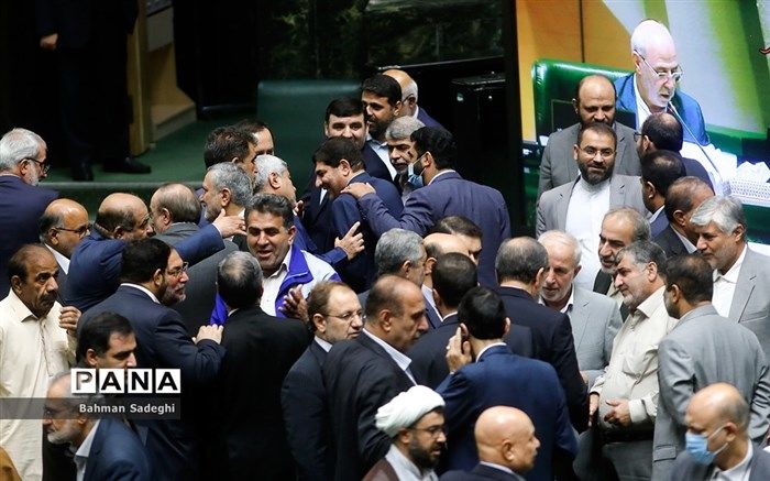 ‌موافقان و مخالفان برنامه‌های وزیر پیشنهادی کار چه گفتند؟