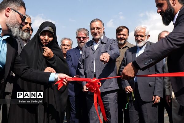 آیین تحویل دو‌ هزارمین تاکسی جایگزین و 200 دستگاه اتوبوس در طرح نوسازی ناوگان فرسوده