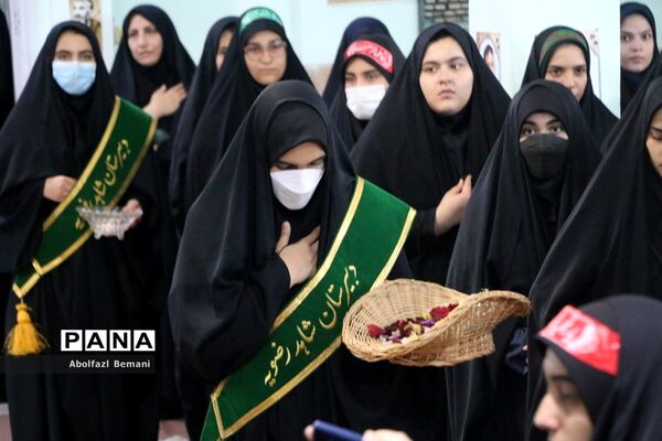 استقبال از شهید گمنام در دبیرستان شاهد رضویه قم
