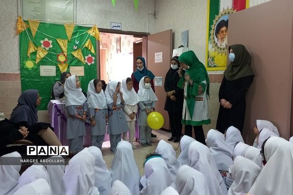 جشن میلاد پیامبر اکرم(ص) در دبستان دخترانه ایثار فشافویه