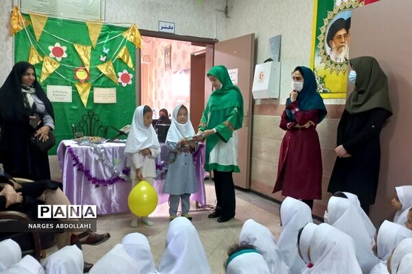 جشن میلاد پیامبر اکرم(ص) در دبستان دخترانه ایثار فشافویه