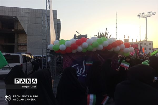 جشن بزرگ پیامبر مهربانی با نقش‌آفرینی بانوان محجبه و انقلابی مشهد مقدس